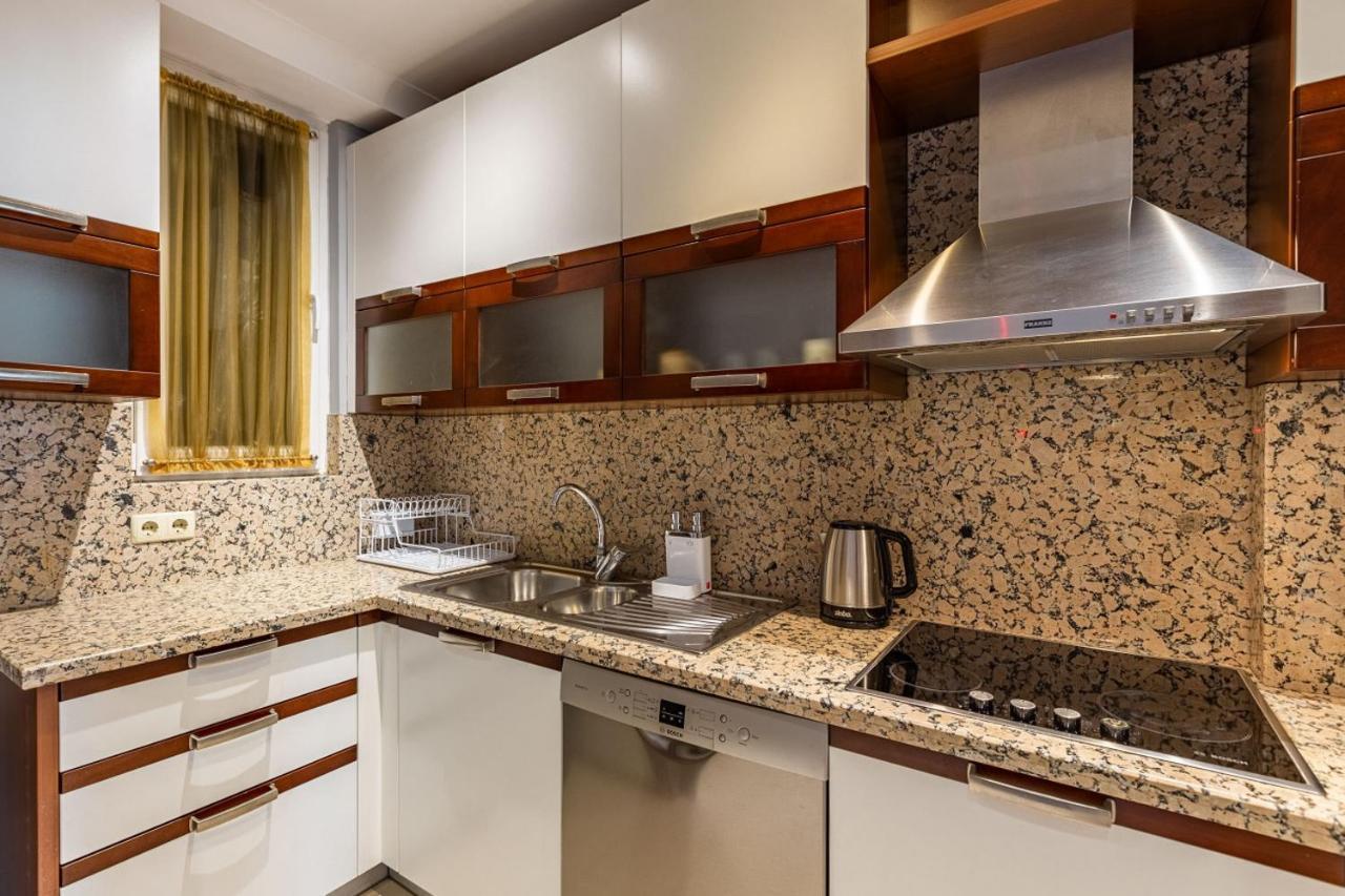 Outstanding Flat With Calming View Nisantasi Apartman Isztambul Kültér fotó